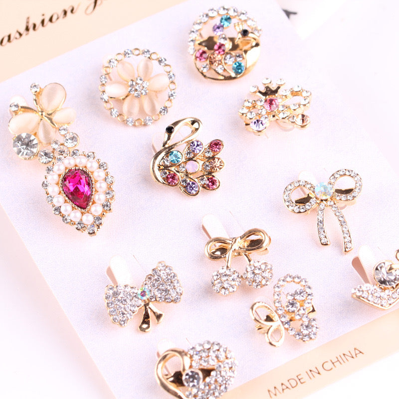 【 New 】With diamonds exquisite pin/brooch- Open in live